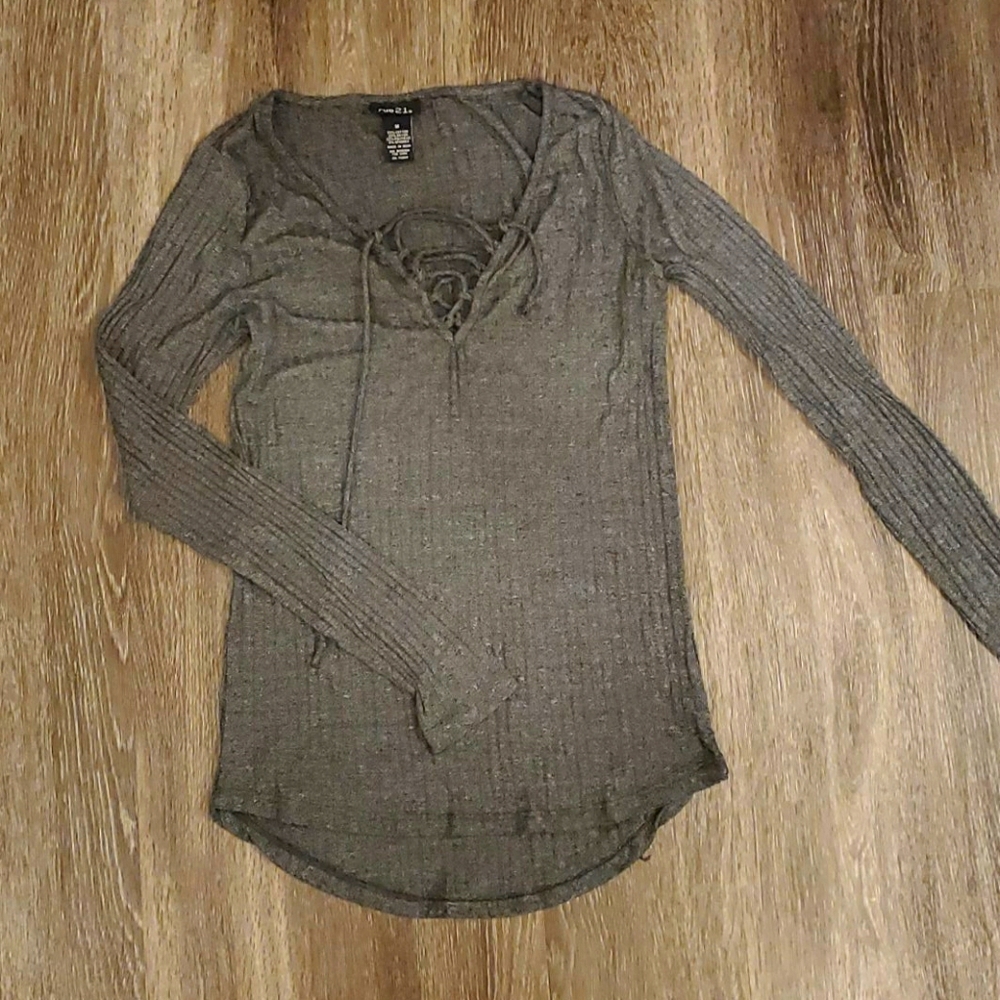 rue21 Gray Criss-cross Long Sleeve Top